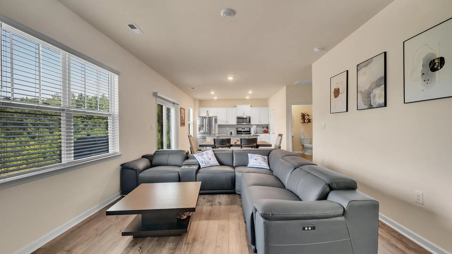 Beautifull House Near Airport Villa Charlotte Semesterbostad